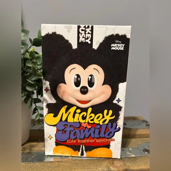 Disney Mickey Mouse Keychain Holder - Picture 5 of 6